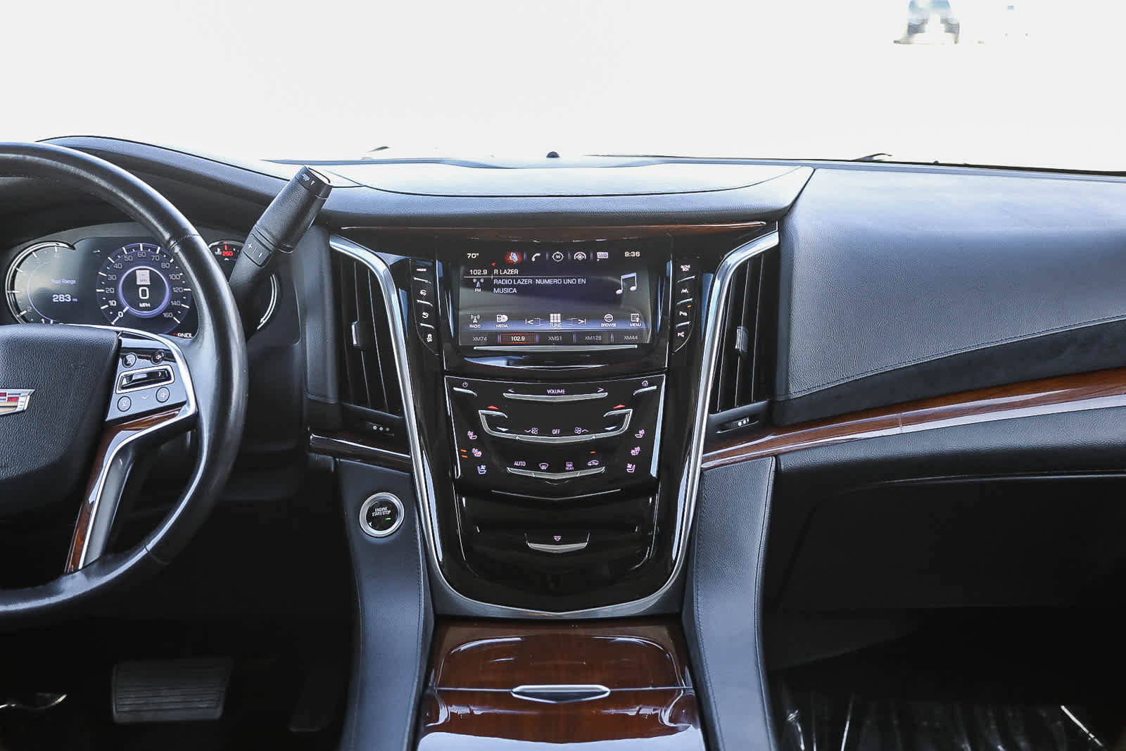 Used 2018 Cadillac Escalade ESV Premium Luxury AWD/4WD image 13