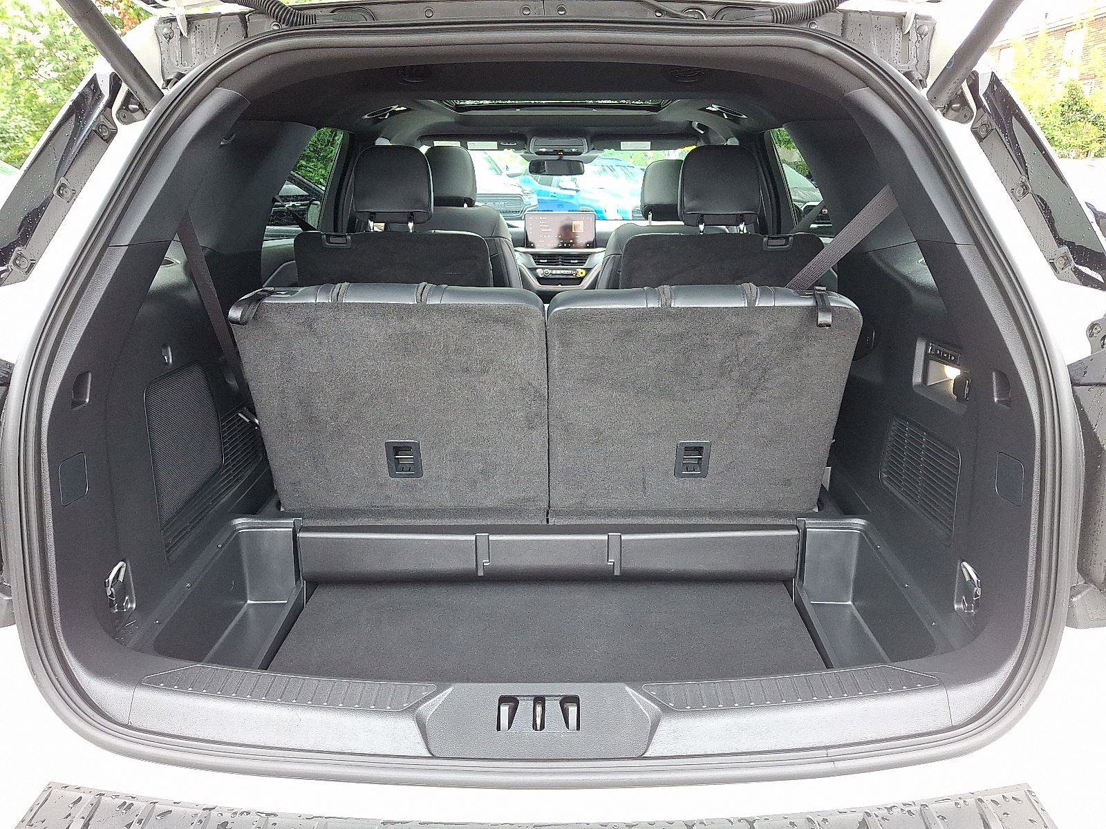 Used 2025 Ford Explorer ST w/ Sun And Sound Package image 29