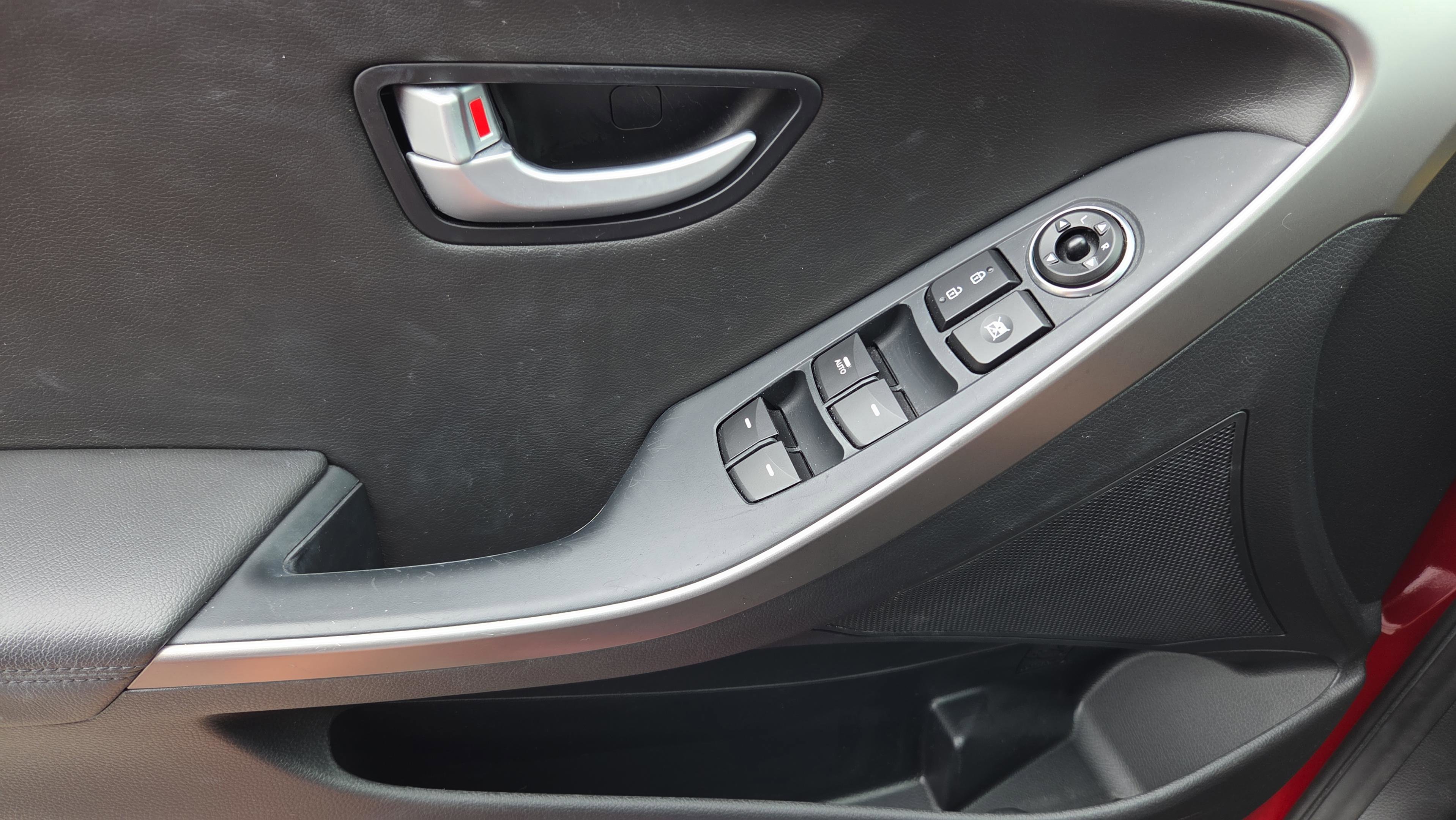 Used 2016 Hyundai Elantra GT w/ Option Group 03 FWD image 28