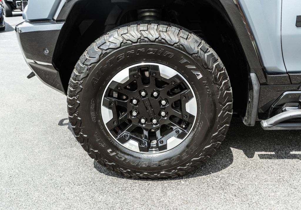 Used 2024 GMC Hummer EV 3X w/ Omega Edition AWD/4WD image 34