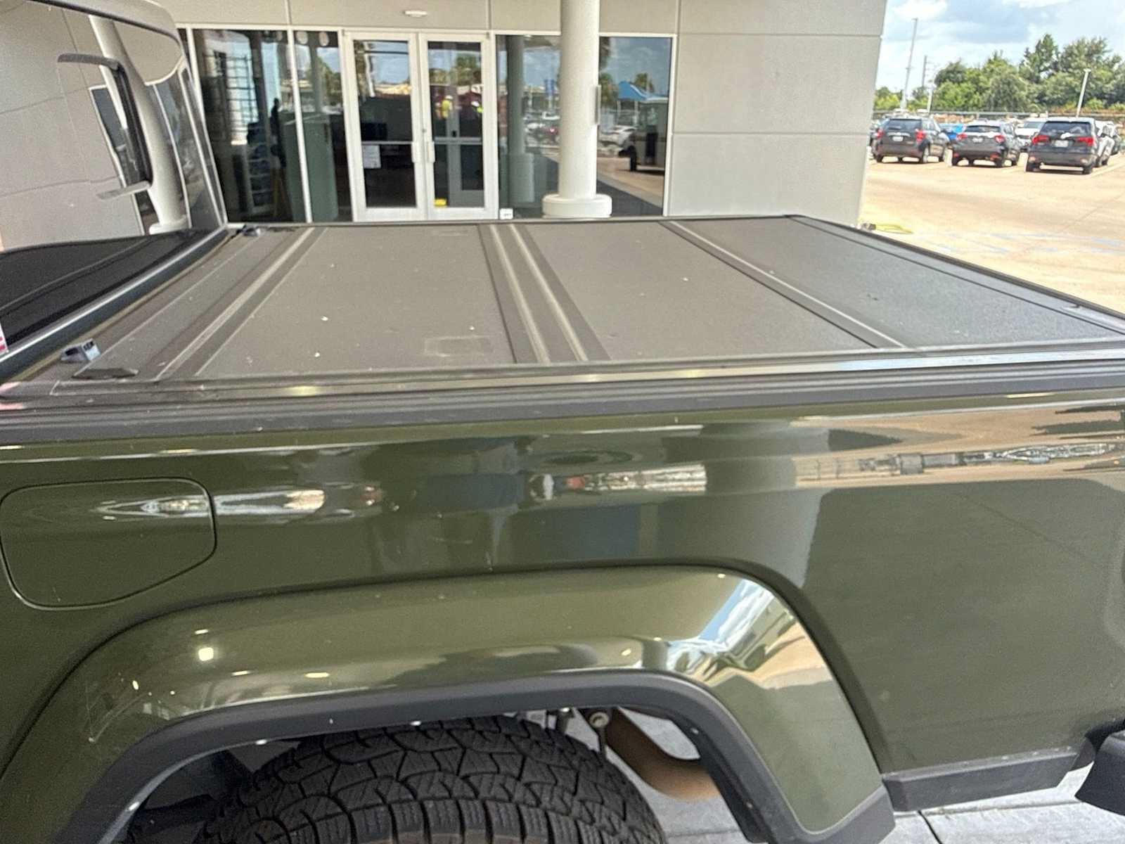 Used 2023 Jeep Gladiator Sport AWD/4WD image 2