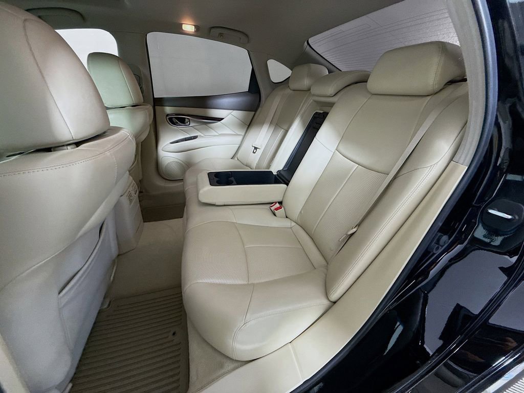 Used 2019 INFINITI Q70 Luxe w/ Proactive Package image 26