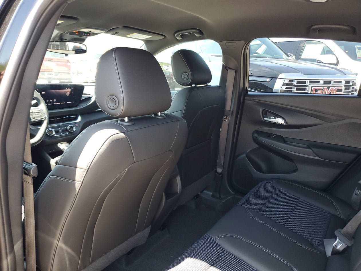 New 2026 Buick Envista Preferred FWD image 9