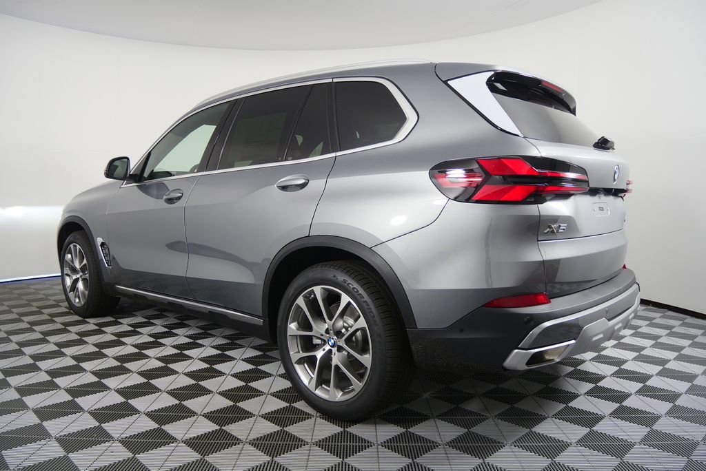 Used 2026 BMW X5 xDrive40i w/ Premium Package image 5