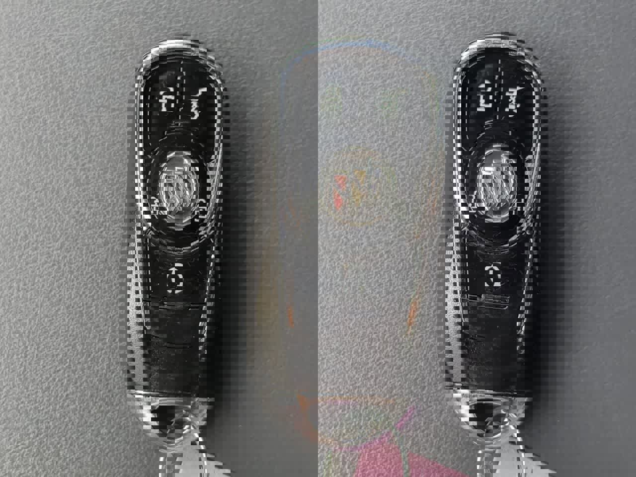 Used 2023 Buick Enclave Essence image 35