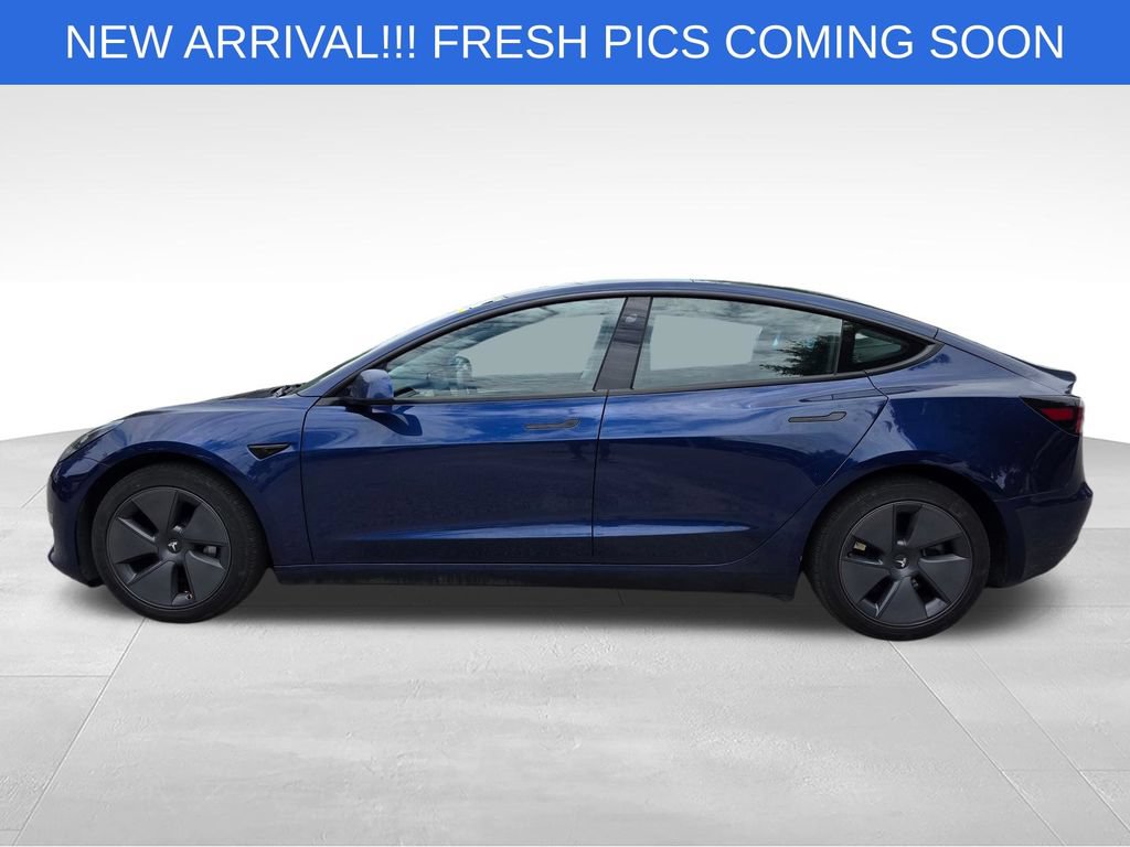 Used 2023 Tesla Model 3 Standard Range RWD image 3
