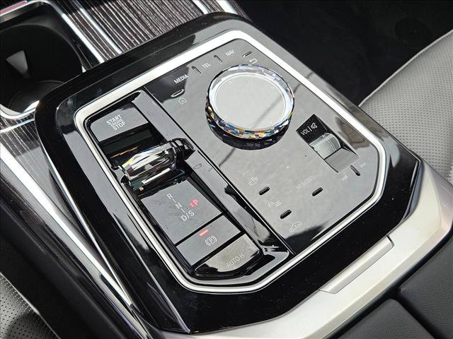 New 2026 BMW 740i xDrive AWD/4WD image 11