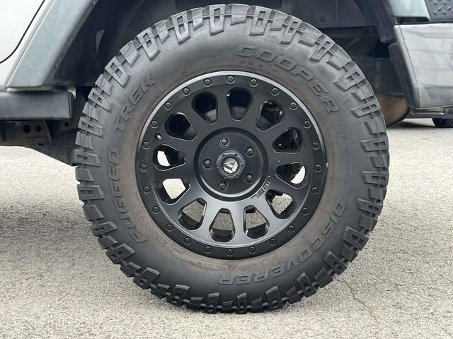 Used 2010 Jeep Wrangler Unlimited Sport image 11