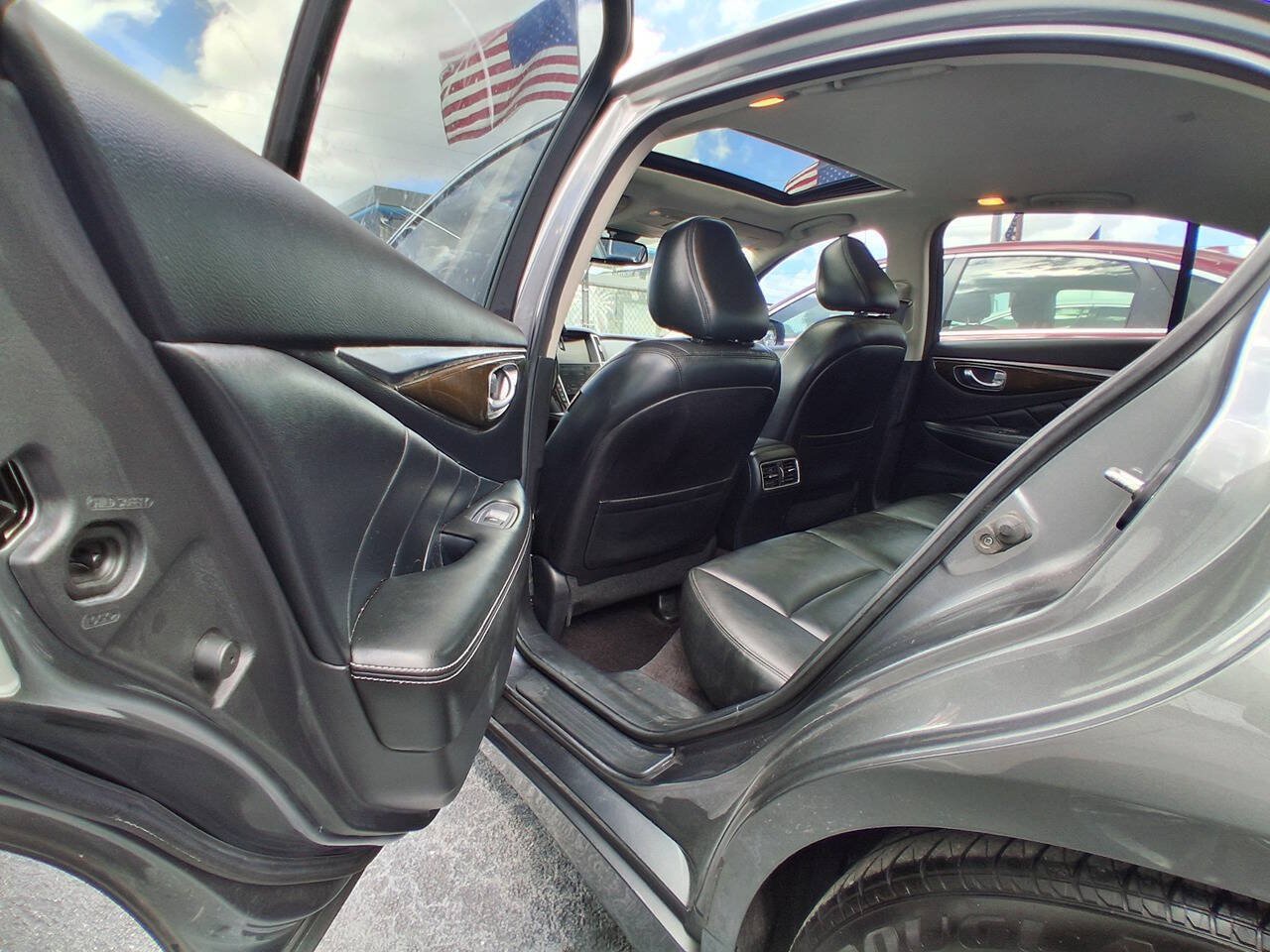 Used 2019 INFINITI Q50 Luxe w/ Essential Package (3.0T Luxe) RWD image 15