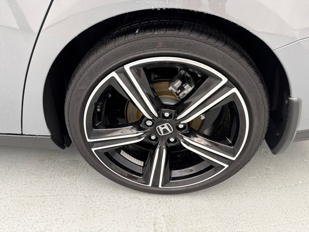 Used 2025 Honda Accord Sport image 6