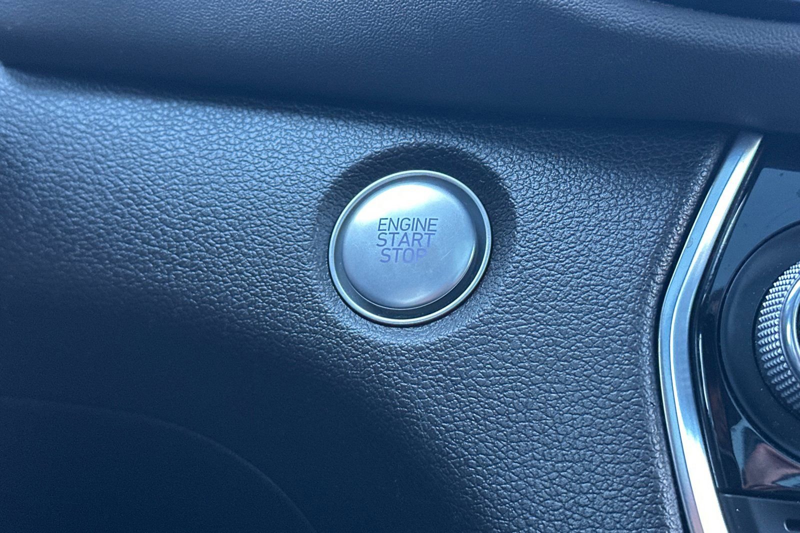 Used 2019 Hyundai Santa Fe FWD image 22