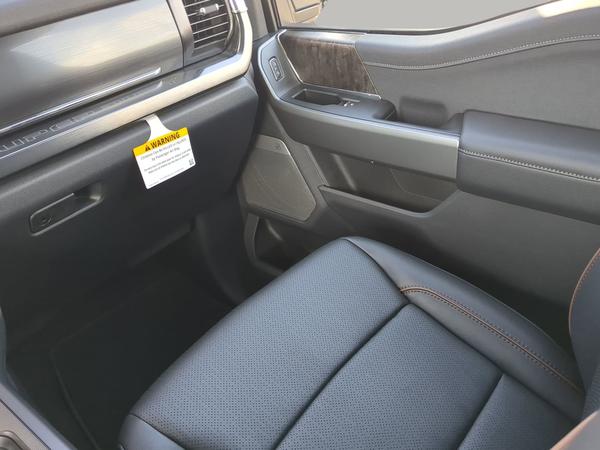 New 2026 Ford F350 Lariat w/ Black Appearance Package image 48