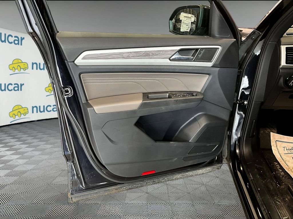 Used 2022 Volkswagen Atlas Cross Sport SE image 6