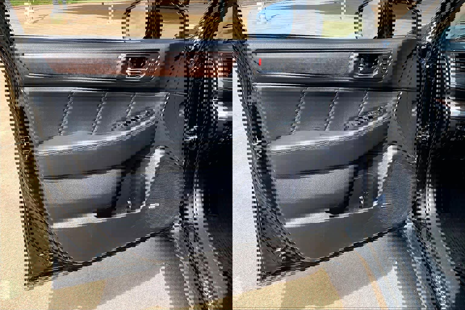 Used 2019 Subaru Outback 3.6R Limited w/ Popular Package #2 image 24