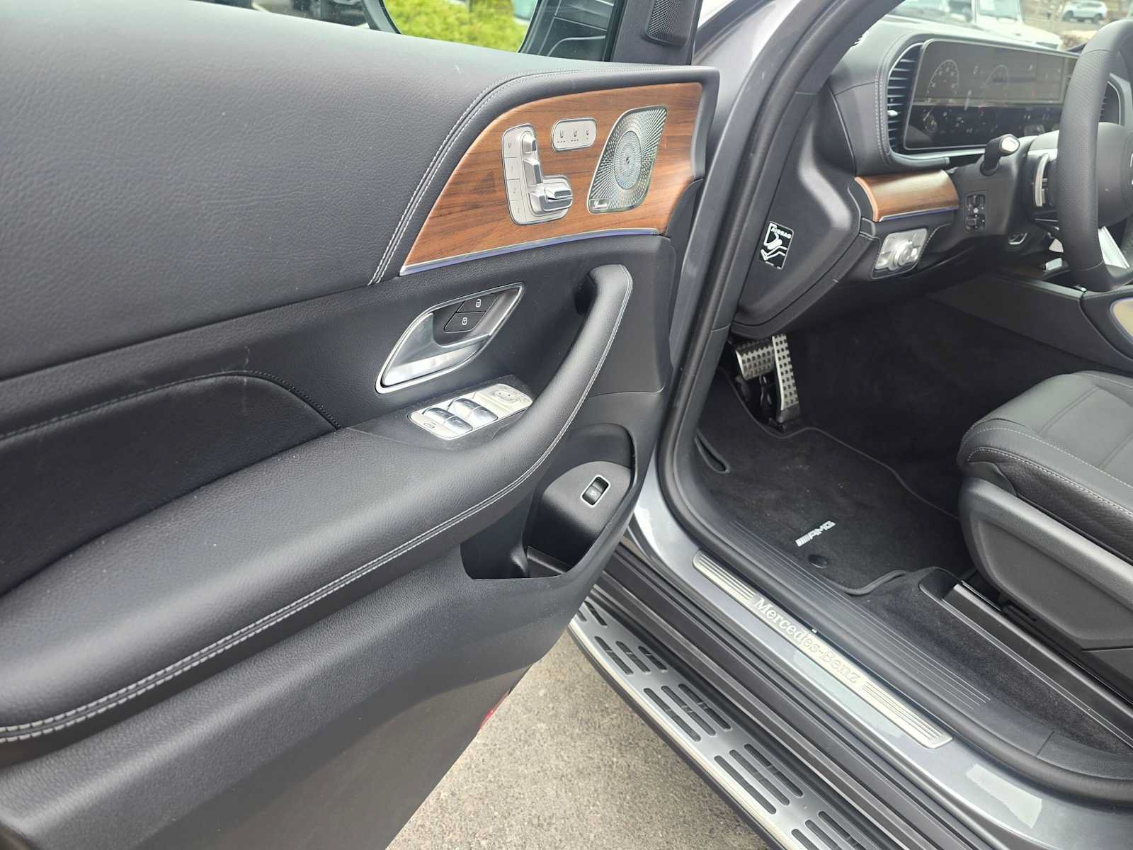 New 2026 Mercedes-Benz GLS 580 4MATIC image 23
