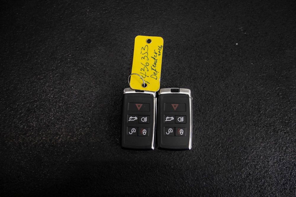 Used 2026 Land Rover Defender 110 X-Dynamic SE image 47