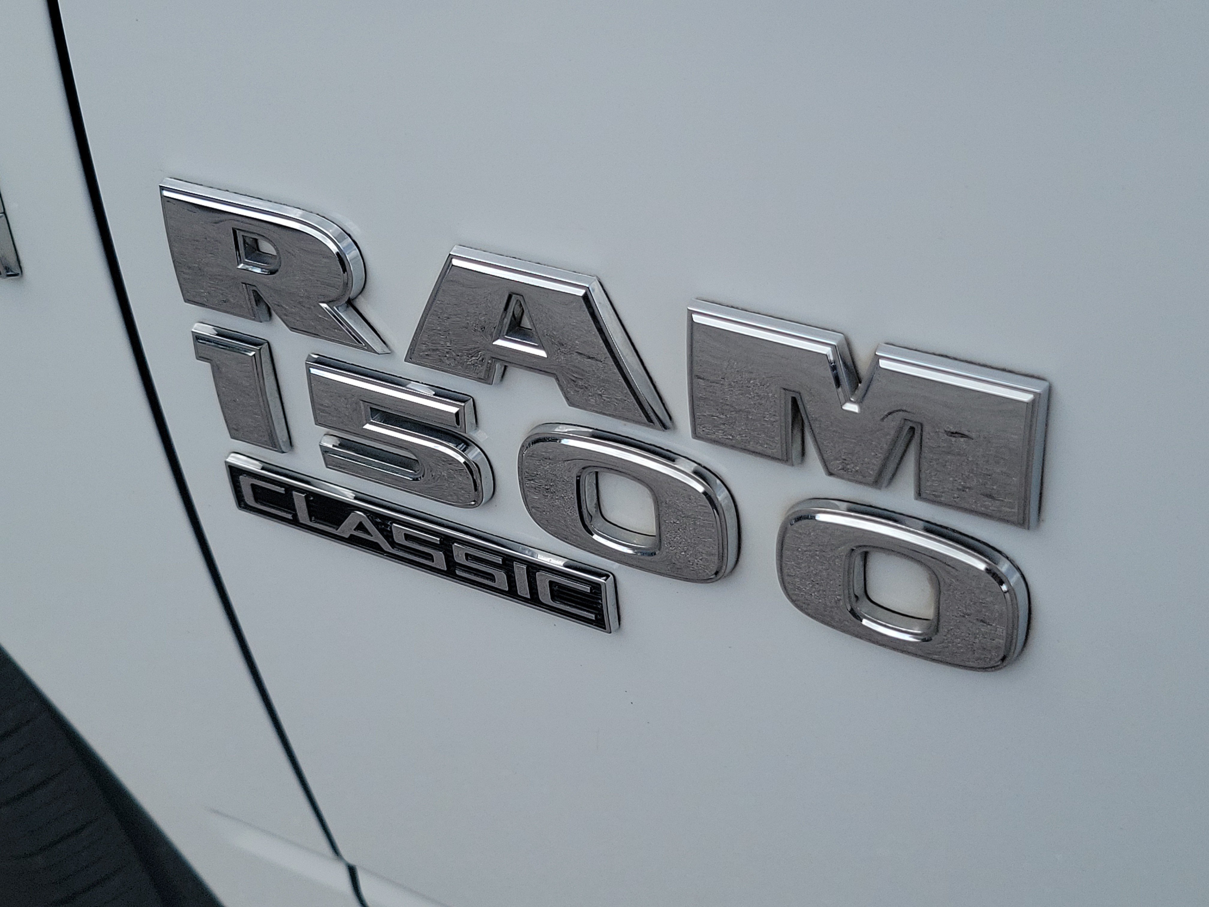 Used 2019 RAM 1500 Classic SLT RWD image 28