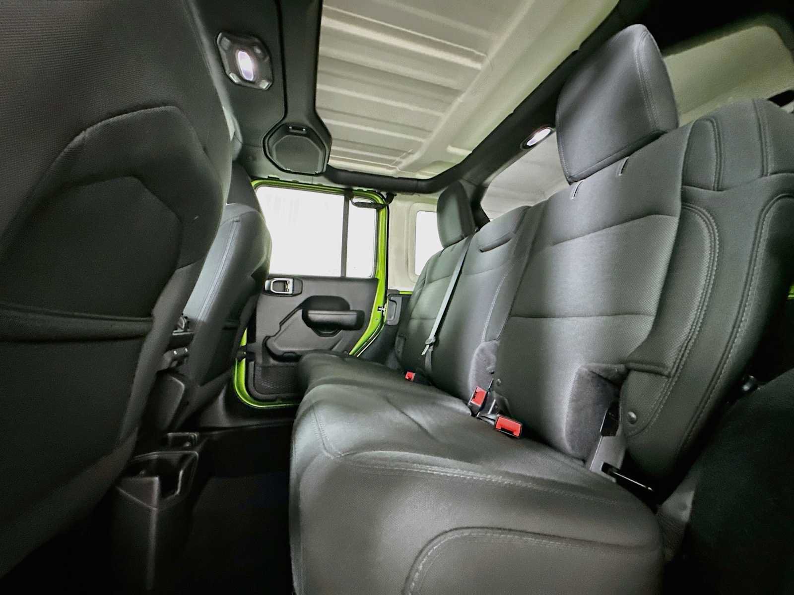 Used 2018 Jeep Wrangler Unlimited Sport S AWD/4WD image 21