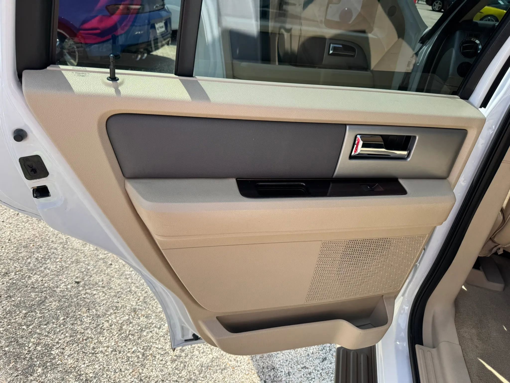 Used 2012 Ford Expedition XLT RWD image 24