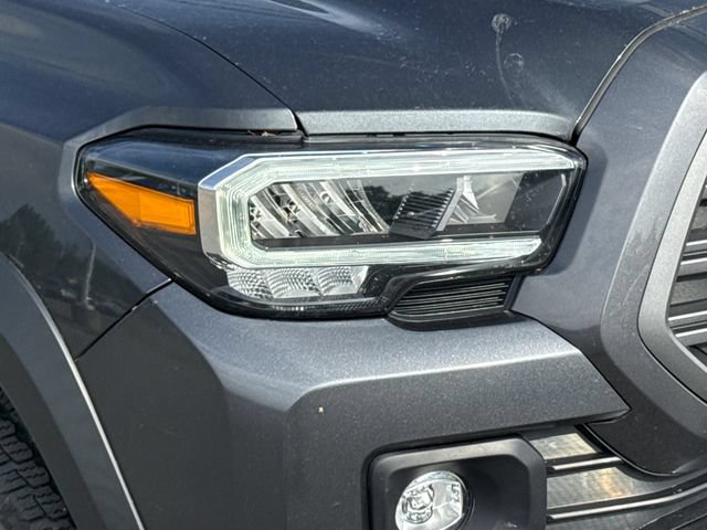 Used 2023 Toyota Tacoma TRD Off-Road w/ Technology Package AWD/4WD image 10