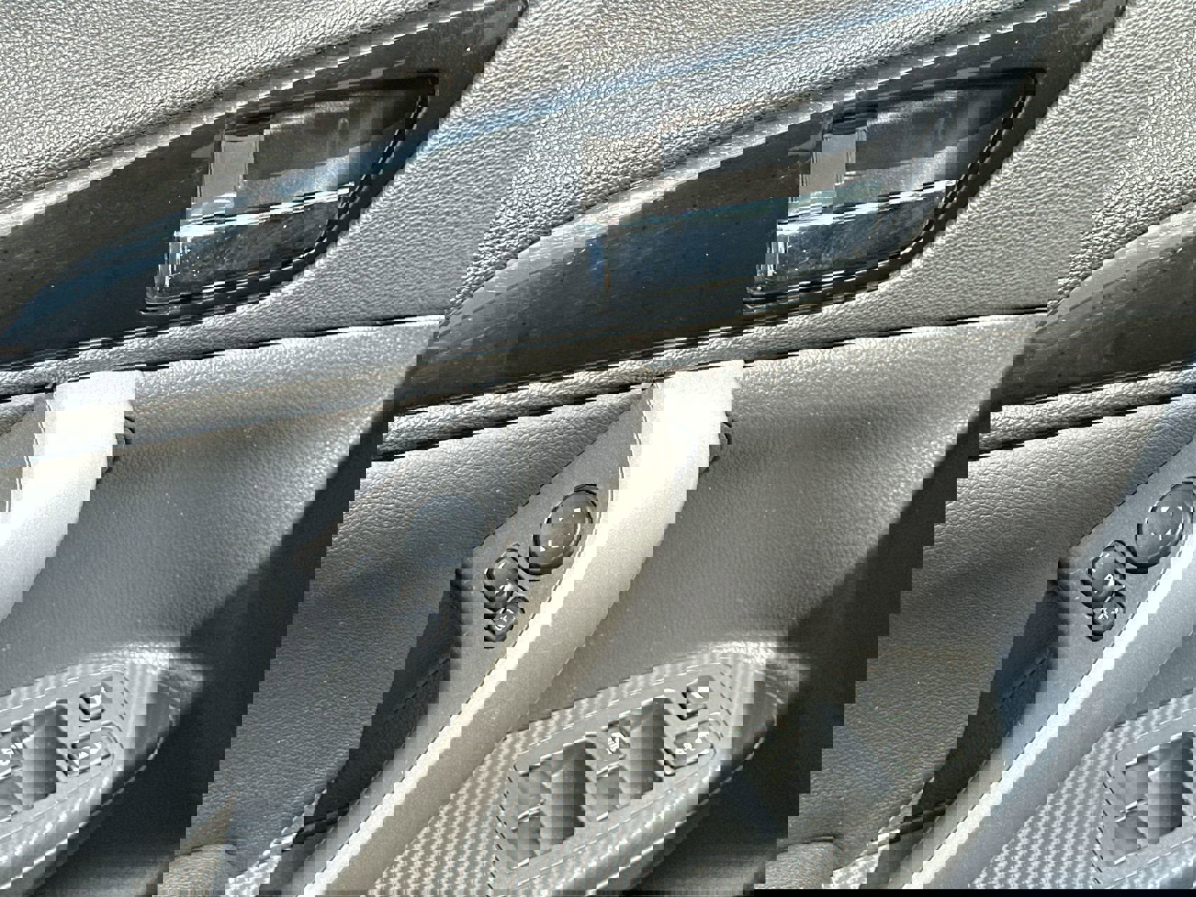 Used 2024 Mitsubishi Eclipse Cross SE image 13