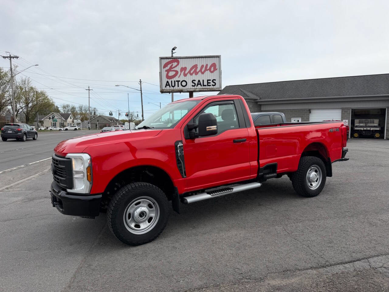 Used 2024 Ford F350 XL w/ Snow Plow Prep Package AWD/4WD image 1