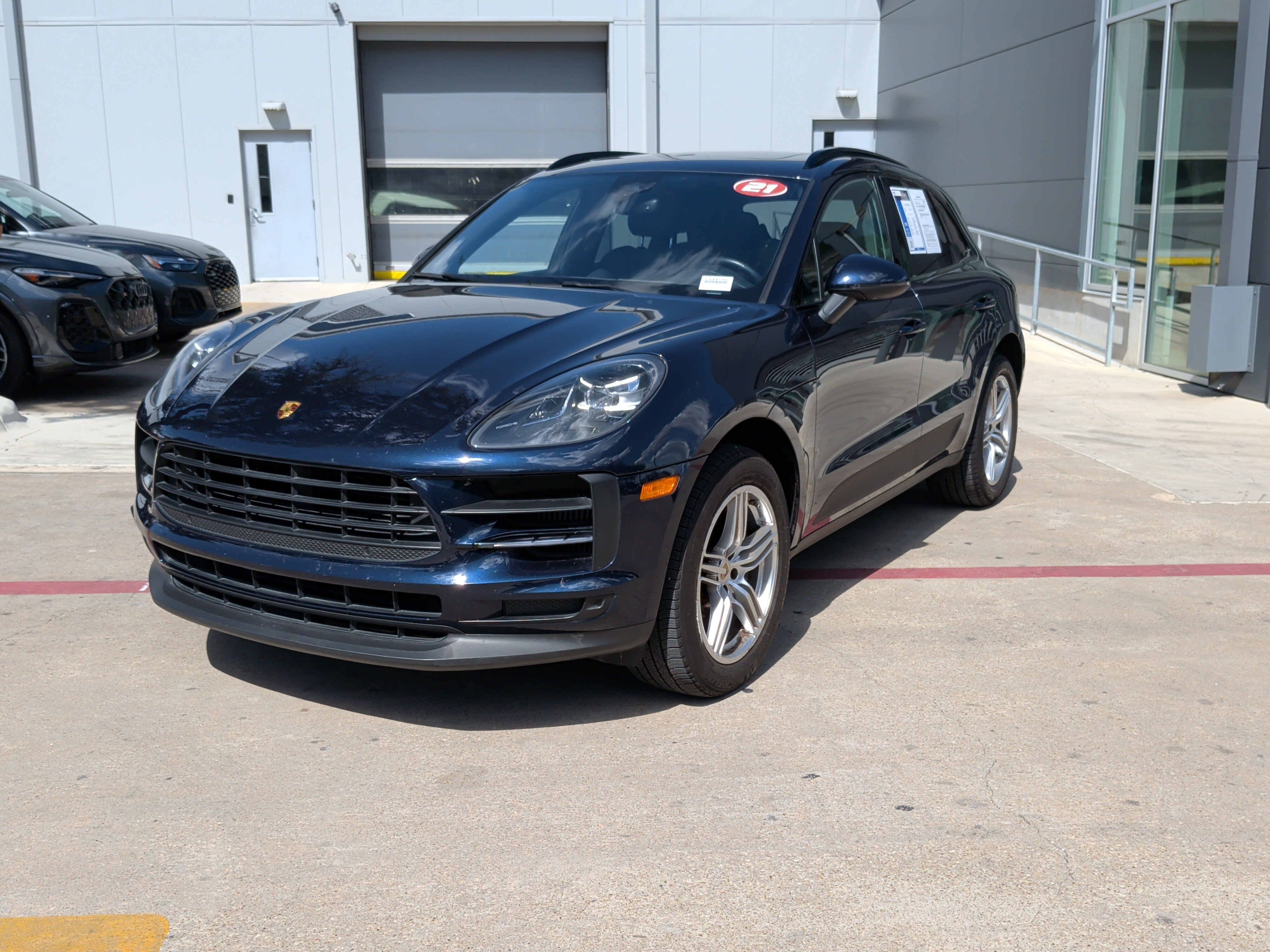 Used 2021 Porsche Macan S AWD/4WD image 5