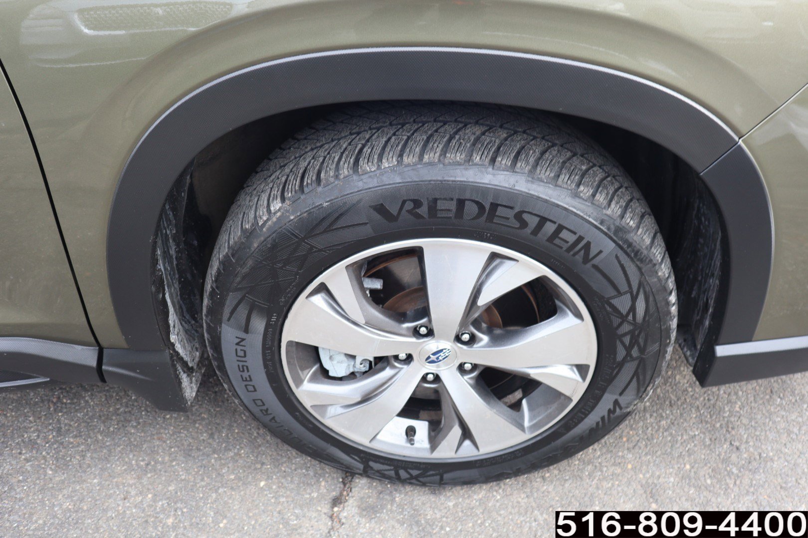 Used 2023 Subaru Ascent Premium w/ Convenience Package image 8