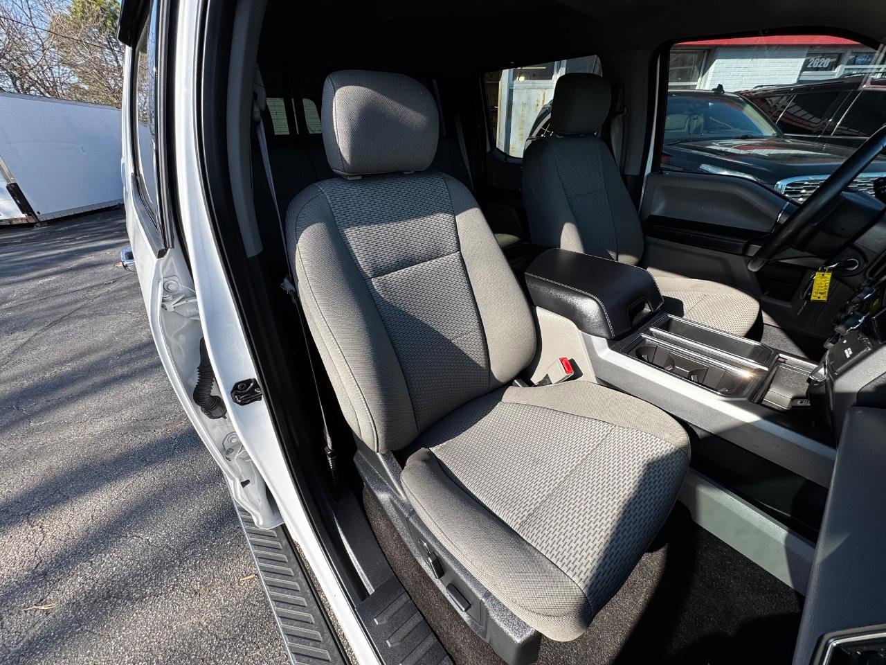 Used 2018 Ford F150 XLT w/ Equipment Group 302A Luxury image 8