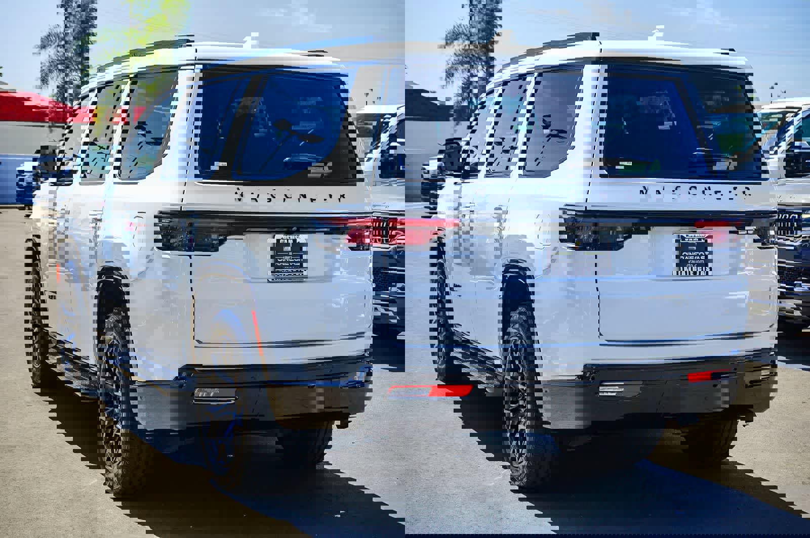 Used 2023 Jeep Wagoneer 2WD w/ Convenience Group I image 6