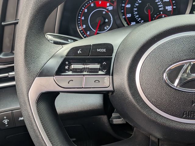 Used 2023 Hyundai Elantra SEL image 15