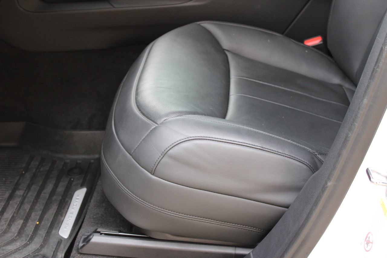 Used 2023 Land Rover Range Rover Sport SE Dynamic image 15