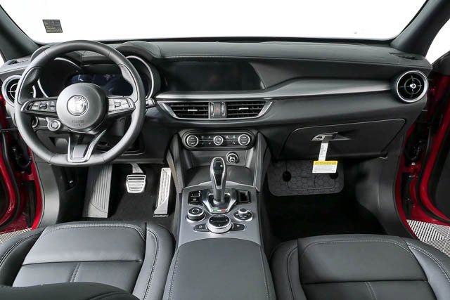 New 2026 Alfa Romeo Stelvio Sprint image 19