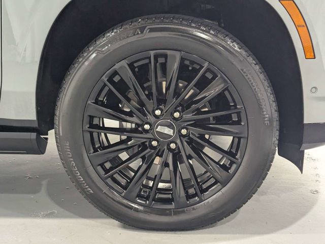 Used 2026 Cadillac Escalade Luxury image 32