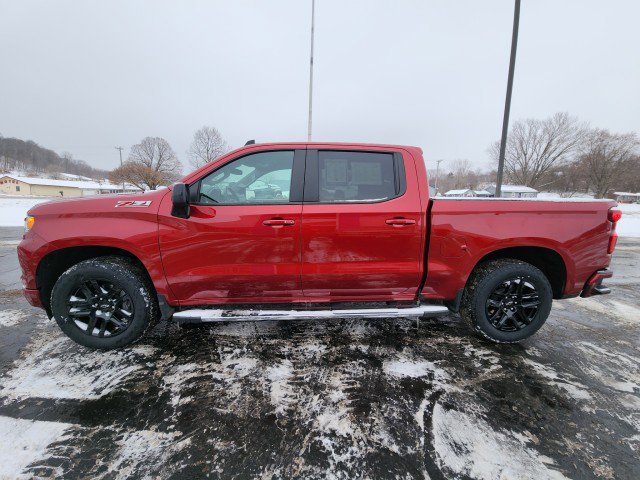 Used 2024 Chevrolet Silverado 1500 RST image 2