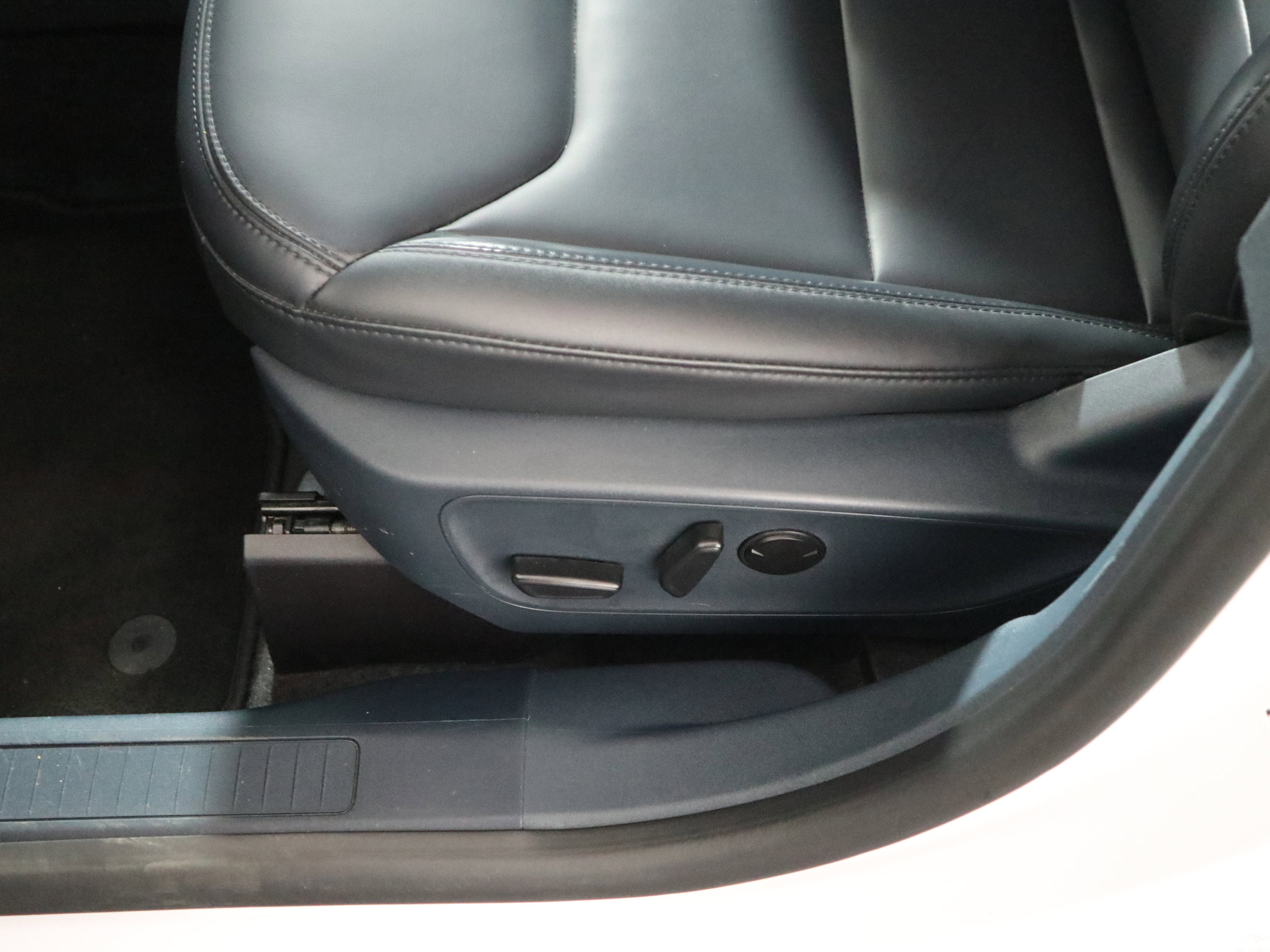 Used 2024 Ford Maverick Lariat w/ Black Appearance Package image 22