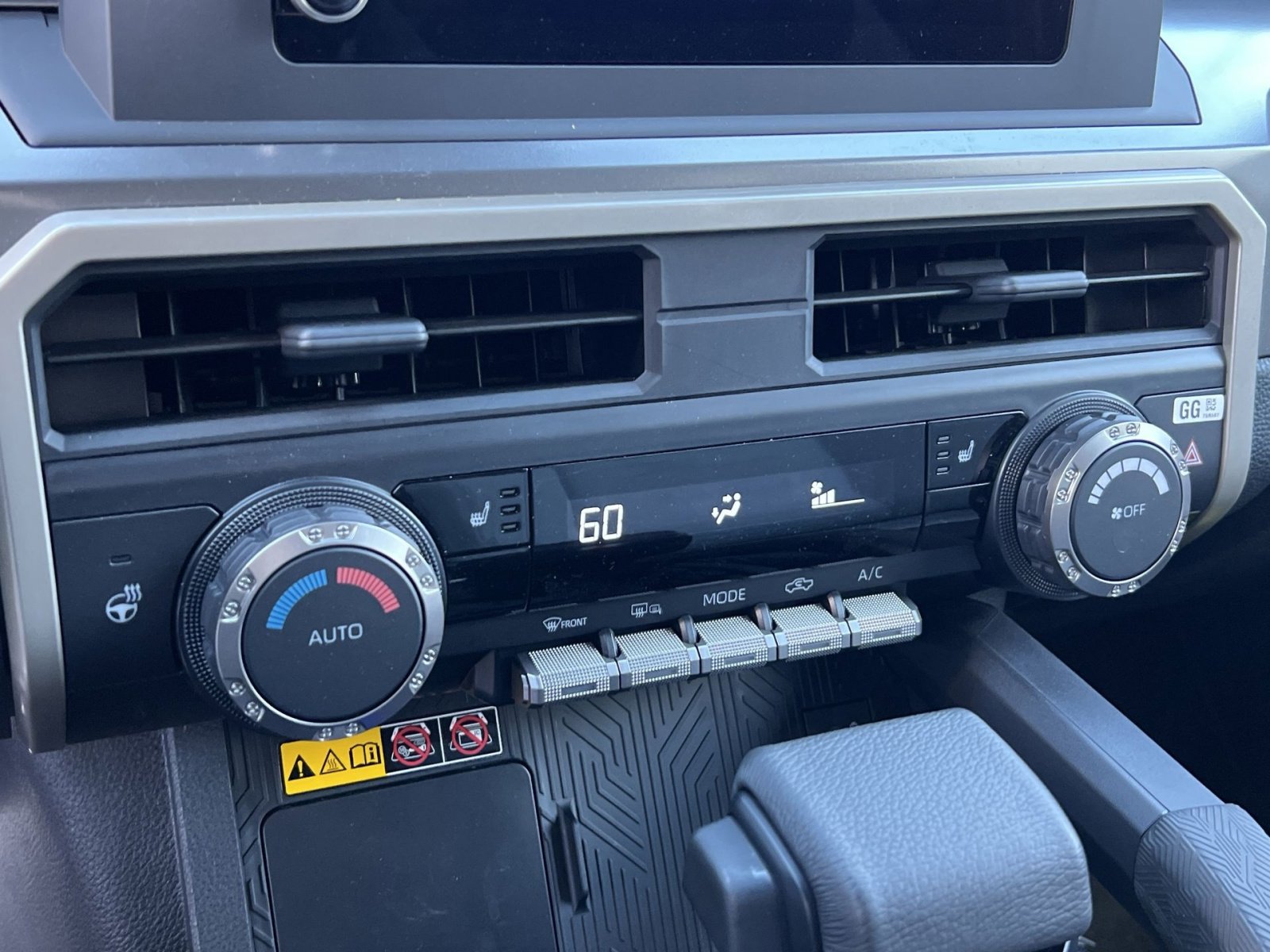 New 2024 Toyota Tacoma TRD Sport image 16