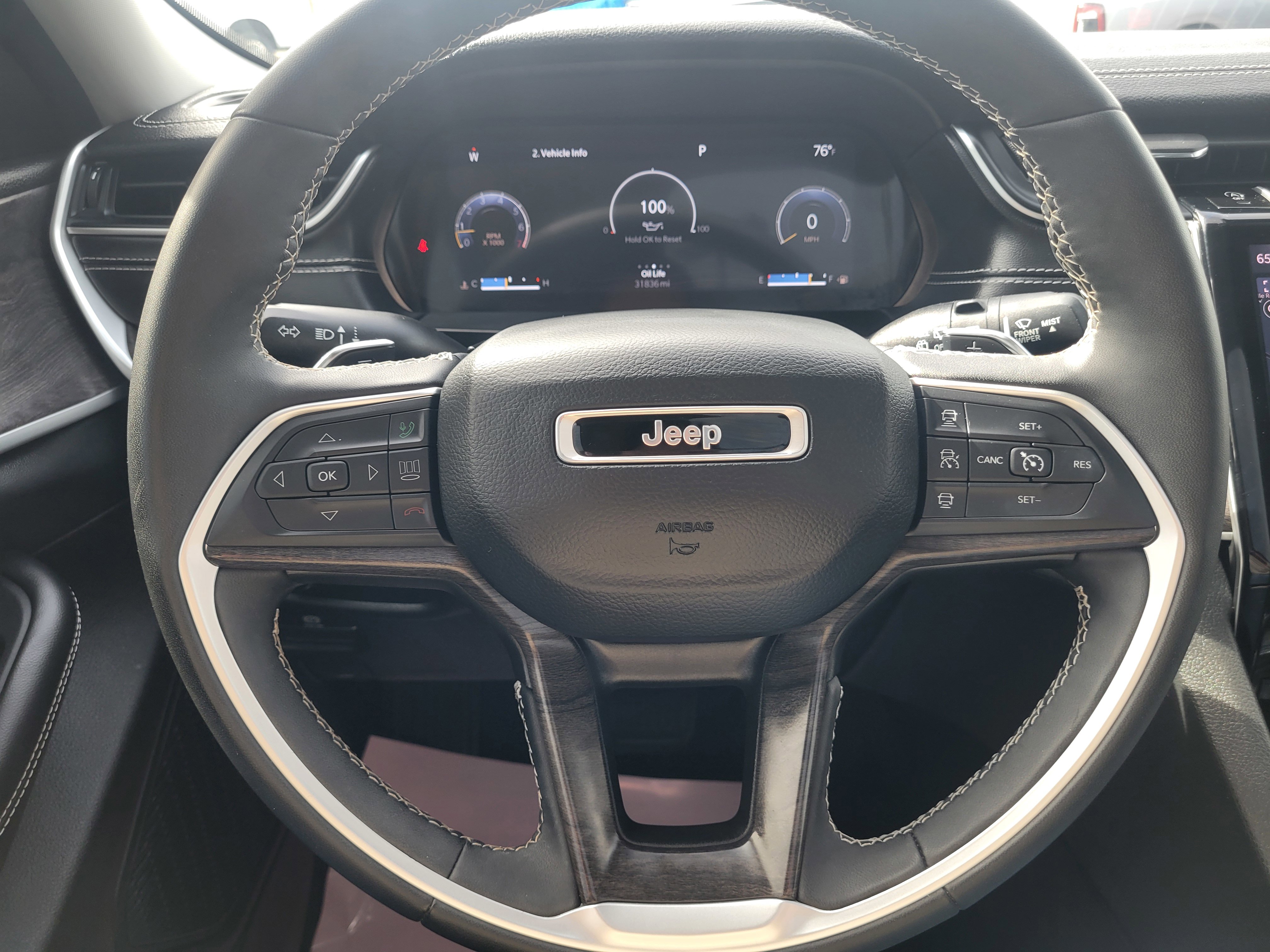 Used 2024 Jeep Grand Cherokee L Limited image 8