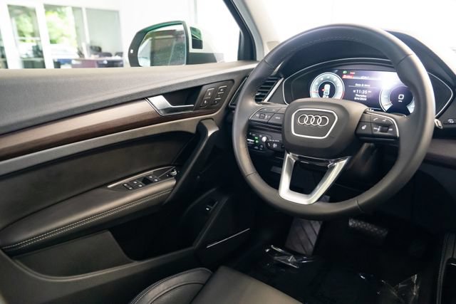 Used 2021 Audi Q5 Prestige w/ Prestige Package AWD/4WD image 12