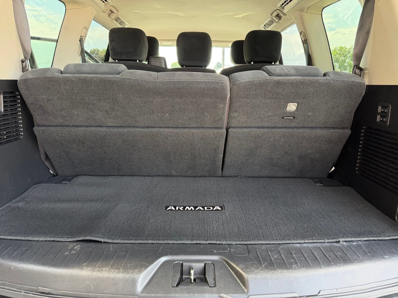 Used 2019 Nissan Armada SV w/ Driver Package AWD/4WD image 31
