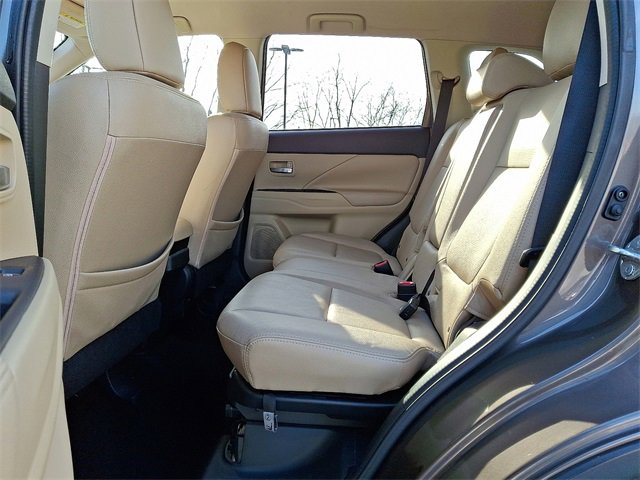 Used 2017 Mitsubishi Outlander SEL image 13