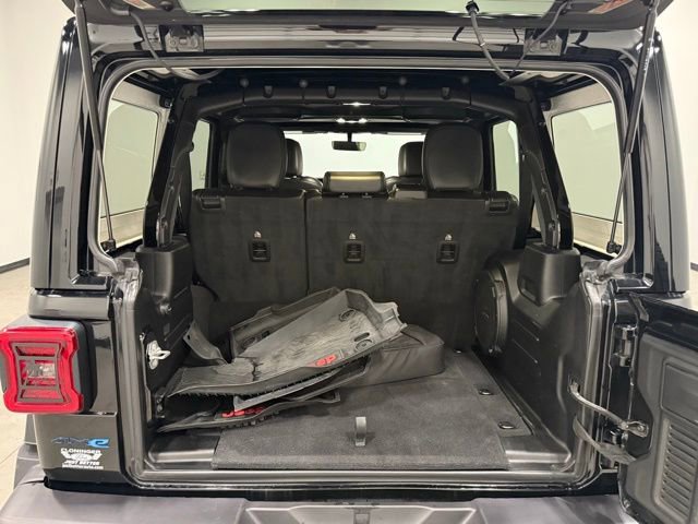 Used 2021 Jeep Wrangler Unlimited Sahara image 37