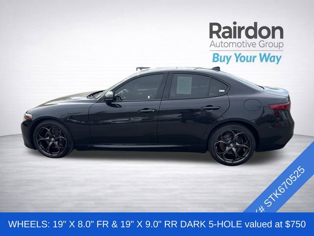 Used 2023 Alfa Romeo Giulia Estrema image 4