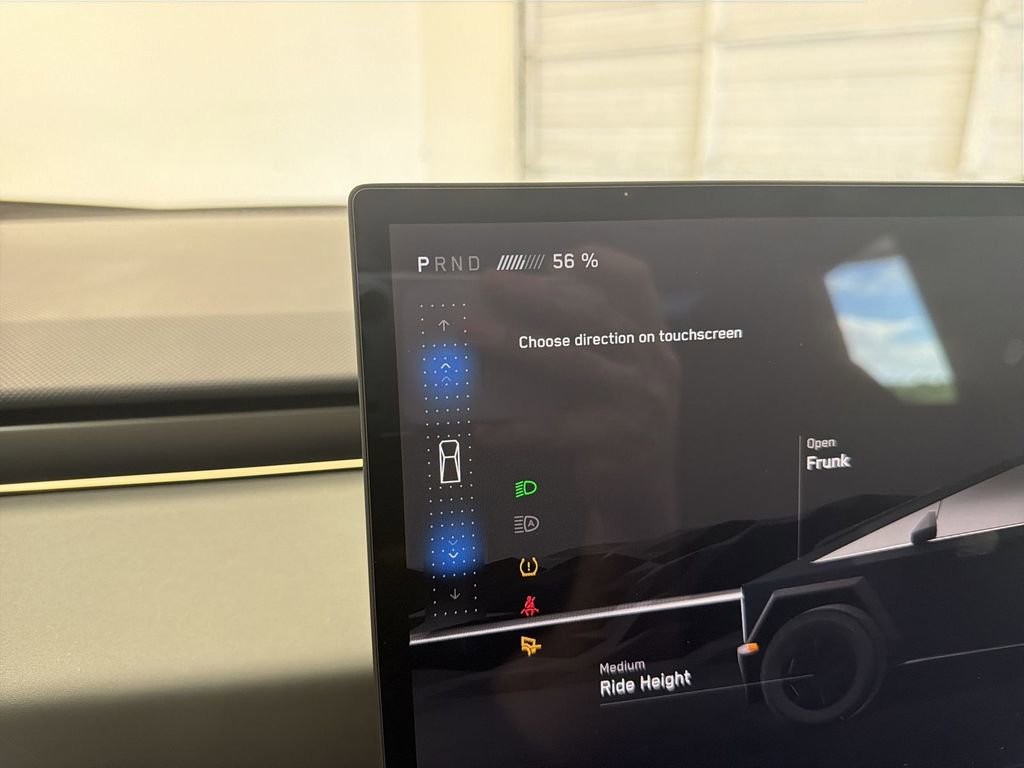 Used 2025 Tesla Cybertruck AWD Crew Cab image 16