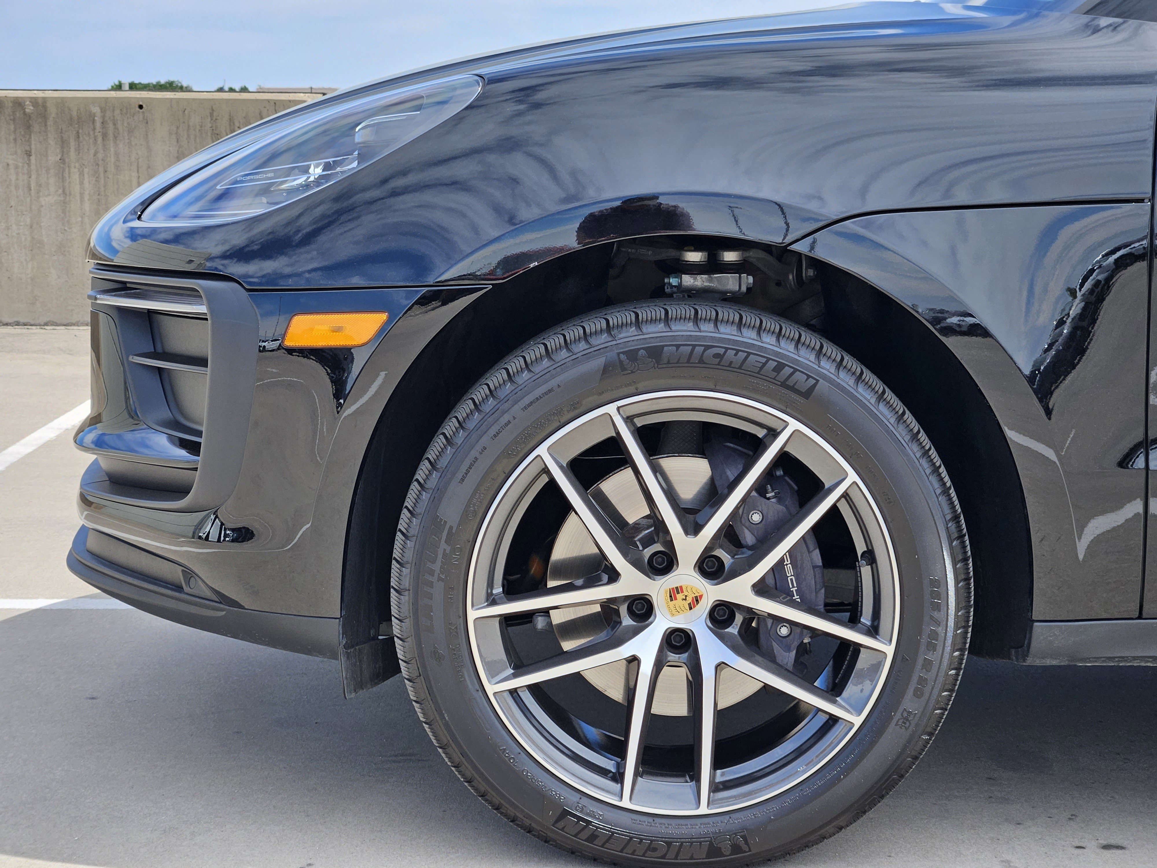 Certified 2026 Porsche Macan image 13