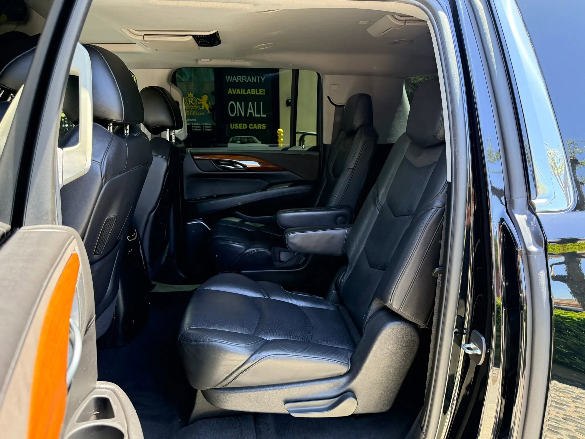Used 2018 Cadillac Escalade ESV Luxury RWD image 12