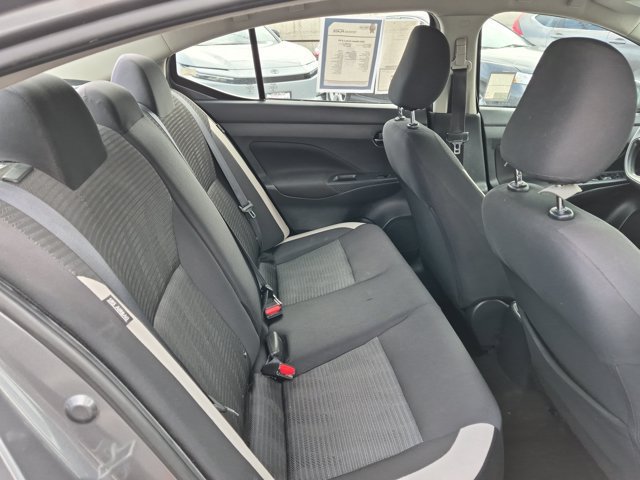 Used 2021 Nissan Versa SV FWD image 7