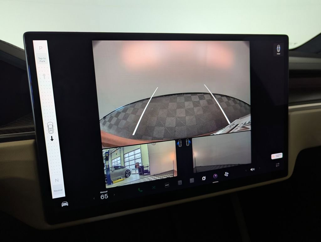Used 2022 Tesla Model X Plaid image 8