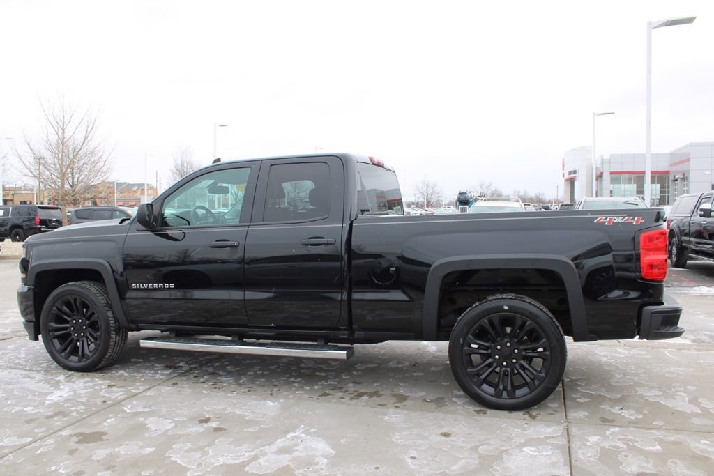 Used 2016 Chevrolet Silverado 1500 Custom w/ Custom Convenience Package image 4