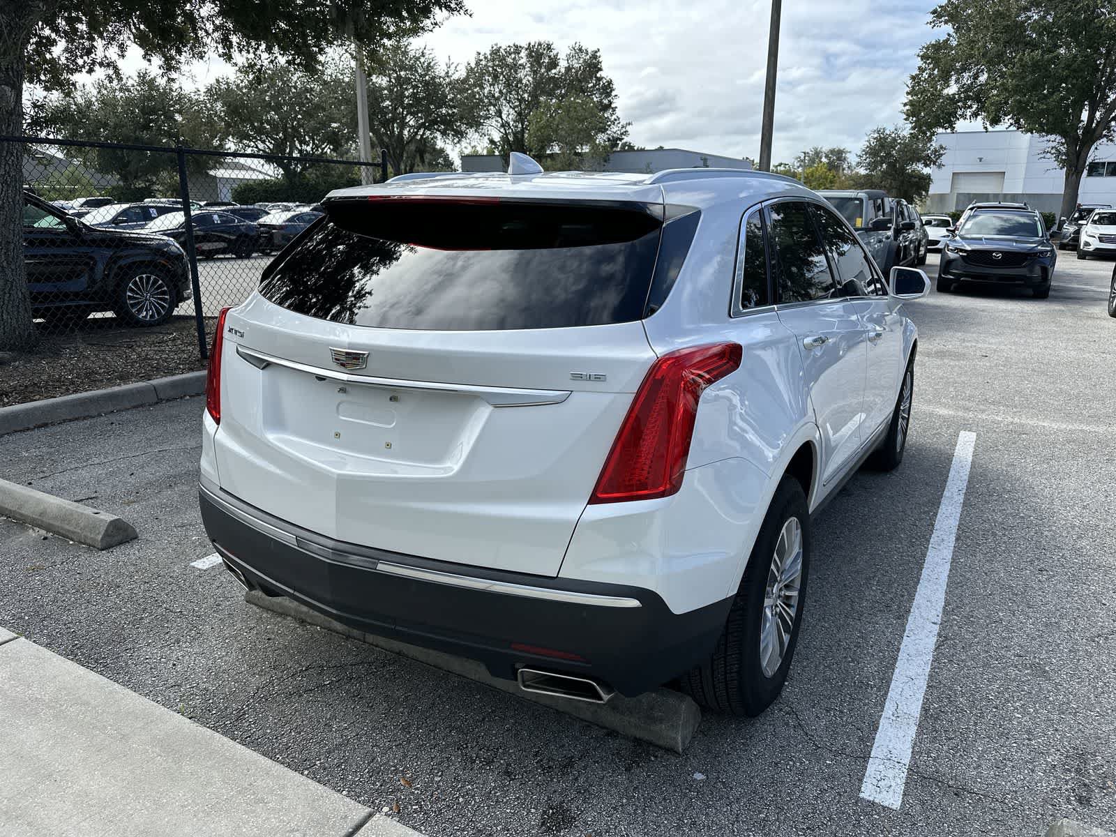 Used 2017 Cadillac XT5 Luxury FWD image 8